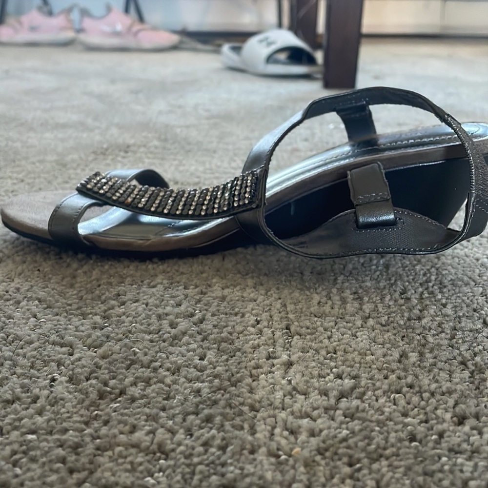 Sandals - Picture 5 of 5